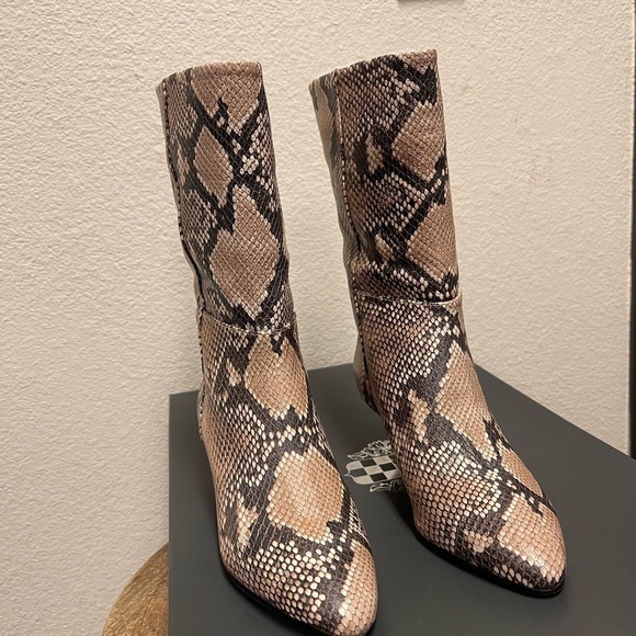 Vince Camuto Leather or Suede Mid Boots - Rastel in Natural. NIB. Size 5 - Picture 1 of 11